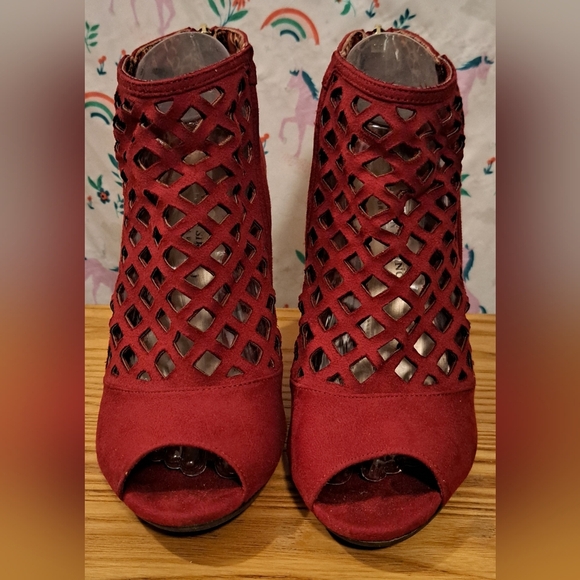 EUC Christian Siriano Red Suede Peep Toe Bootie Boot Heel Pump Shoe SZ 8.5 - Picture 2 of 9